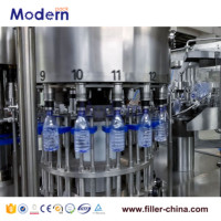 Machine de lavage et de scellage automatique 3-en-1 haute productivité 2000BPH pour bouteilles de boissons, produits chimiques et eau, avec moteur PLC, pour barils en plastique de 200 ml