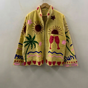 Veste artisanale en coton jaune brodée de palmiers tropicaux, style bohème vintage, automne-hiver, manches longues, ouverte sur le devant - Product Image 1