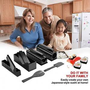 <span class=keywords><strong>Kit</strong></span> professionnel de fabrication de sushis en plastique rouge antiadhésif avec ensemble d'outils Bazooka pour la cuisine - Product Image 2