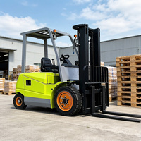 Chariot élévateur électrique rapide de 3000 kg pour les centres logistiques lourds