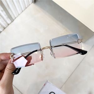 Gafas de Sol Cuadradas Sin Montura con Degradado para Mujer, Gafas de Sol Rectangulares de Moda con Marco Metálico de Lujo - Product Image 6