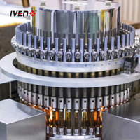 Machine automatique de remplissage et de scellage d'ampoules en plastique de verre injectable IVEN en Chine avec CE et ISO