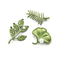 Broche créative en perles de feuilles 3D-Épinglette florale à la mode pour femmes, épingle à col, accessoire vestimentaire haut de gamme