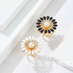 Hebilla para pañuelo Pearl Sunflower, hebillas duraderas de aleación en blanco y negro para pañuelos - Product Image 2