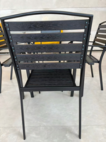 Fauteuil de patio portable moderne en WPC imperméable avec design à lattes métalliques pour jardin extérieur, villa, balcon et parc