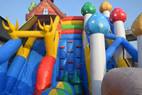 Videur gonflable champignon, château sautant pour enfants avec toboggan, maison de jeu extérieure Bounce House