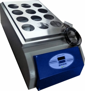 Bain-marie rectangulaire de laboratoire multi-trous à contrôle numérique de la température, avec chambre intérieure en acier inoxydable - Product Image 2
