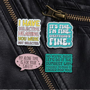 Pins en émail métallique amusants avec des citations originales 'Mon temps de solitude est votre sécurité' pour revers, sacs à dos, vêtements, chemises, bijoux, cadeaux - Product Image 1