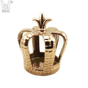 Bougeoir d'église en <span class=keywords><strong>céramique</strong></span> décoré de <span class=keywords><strong>couronne</strong></span> superficielle Type de <span class=keywords><strong>métal</strong></span> argenté de luxe pour la décoration de la maison et l'utilisation de support de bougie - Product Image 4