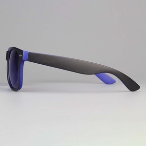 Lunettes de soleil <span class=keywords><strong>tendance</strong></span> personnalisées pour femme, haute qualité, style funky, noires, 2026, cadeaux d'entreprise - Product Image 3