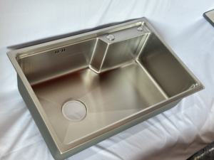 Fregadero Leimanxi 6845 de Acero Inoxidable Resistente, de Montaje Inferior, de una Sola Tina, 0.75mm de Grosor, para Uso Comercial - Product Image 3