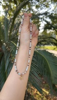 Collier ras de cou en perles d'eau douce de haute qualité, bijoux délicats et raffinés, avec étoile de mer dorée, bijoux faits à la main de haute qualité pour maman, sœur