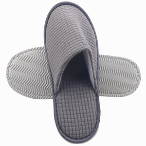 Chaussons jetables haut de gamme Haofei en tissu velours corail plat, serviette écologique, articles de toilette haut de gamme pour hôtels - Product Image 1