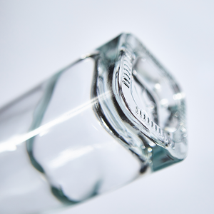 Bouteilles en verre de forme unique Vista Custom Shape 375ml 500ml 700ml 750ml pour la vodka, les spiritueux, le <span class=keywords><strong>rhum</strong></span>, le whisky - Achetez Vista Custom Sha - Product Image 5