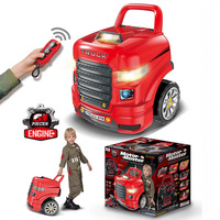 Voiture télécommandée inspirée du monde des sciences, techniques, et ingénieries (STEM) pour les jeunes apprenants, avec simulation dynamique des phares et réponses sonores adaptées à l'âge.