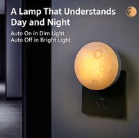Veilleuse intelligente créative à commande vocale avec capteur de lumière pour chambre à coucher, sommeil, allaitement de bébé, protection des yeux, type à brancher, lampe lune
