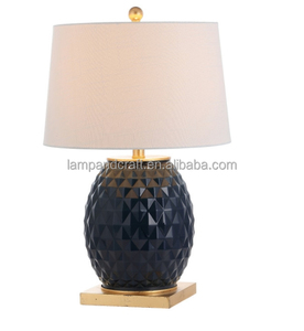 Lampe de table en métal martelé avec abat-jour en lin naturel pour la décoration de la maison, chambre à coucher, hall d'hôtel, chambre d'hôtel - Product Image 6