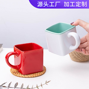 แก้วเซรามิคทรงสี่เหลี่ยม สีแดงล้วน สำหรับใส่นม กาแฟ ของขวัญ พร้อมพิมพ์ลายส่วนตัว - Product Image 4