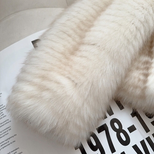 Parka da Donna in Vera Pelliccia di Volpe con Strisce a Righe e Colore Personalizzabile, Stile Elegante da Ufficio - Product Image 6