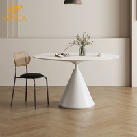 Meubles d'intérieur de haute qualité nouvellement conçus Table à manger en marbre massif lourd Restaurant Villa Tables à manger rondes