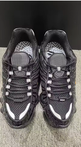 Venta al por Mayor de Zapatos Deportivos Unisex con Amortiguación de Aire SHOX TL3, Zapatillas Bajas Totalmente Negras, Primavera/Invierno, Alta Absorción de Impactos - Product Image 4