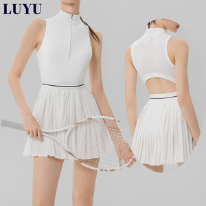 Gaun Tenis Bernapas, Stylish, dengan Bagian Belakang Berlubang, Rok Lipit yang Meniruskan Tubuh, Warna Kontras, Cocok untuk Pickleball dan Padel - Product Image 1