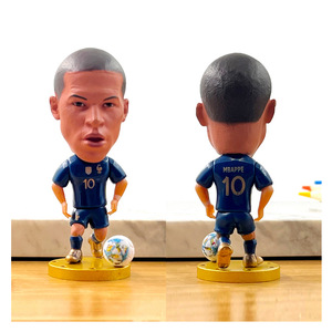 Figurines <span class=keywords><strong>de</strong></span> football en PVC peintes à la main du Brésil Neymar, d'Argentine, du Portugal Ronald, <span class=keywords><strong>de</strong></span> France Mbappé - Poupées sportives - Product Image 4