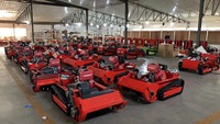Largeur de coupe de vente directe d'usine HT1200 Mini tondeuse à gazon télécommandée