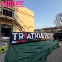 Borne publicitaire gonflable en forme de lettre, Panneau publicitaire gonflable pour événements sportifs en extérieur, Panneau publicitaire gonflable personnalisé en forme de lettre