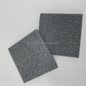 Filtration dans l'industrie de la fonderie et de la fonderie-malaxure utilisant des plaques filtrantes en mousse céramique alvéolée SiC - Product Image 1