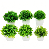 Boule de topiaire artificielle réaliste en plastique, petite plante verte en pot, durable et résistante à l'eau, pour hôtels de luxe, tendance 2026, vente en gros