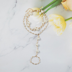 Chaîne de cheville bohème en fausses perles plaquée or pour femme, bijou de fête tendance - Product Image 4