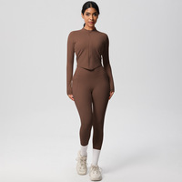 Ensemble de yoga deux pièces européen et américain : veste zippée nude et pantalon de sport taille haute à poches à rabat, séchage rapide, pour course et fitness