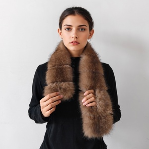Nouveau <span class=keywords><strong>Snood</strong></span> Carré <span class=keywords><strong>en</strong></span> <span class=keywords><strong>Fausse</strong></span> <span class=keywords><strong>Fourrure</strong></span> de Renard, Multifonctionnel et Décontracté, Écharpe Croisée Double Face Épaisse et Chaude pour Femme, 90 cm - Product Image 3