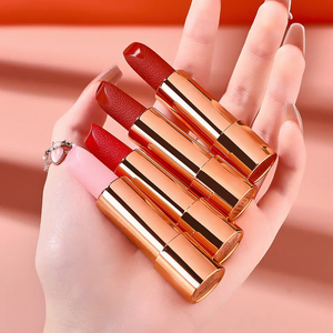 ลิปสติกแบบกระเป๋าหนัง 3/4 สี กล่องของขวัญ ลิปสติกเนื้อแมทท์ประกายเพชร ไม่ซีดจาง บำรุงริมฝีปาก ลิปบาล์ม กระเป๋าถือ ลิปสติก - Product Image 4