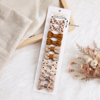 Ensemble de 10 pinces à cheveux personnalisées pour bébé fille, accessoires neutres essentiels pour bébé, nœuds en tissu, coffret cadeau personnalisé pour bébé