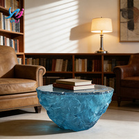 Table basse convertible design moderne et durable pour salon de villa ou hôtel, en résine artistique haut de gamme bleue 'Cœur Océan'