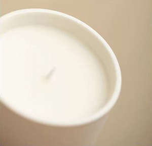 Fournisseur de bougies en gros, bougies personnalisées minimalistes pour la décoration de la maison, bougies en cire de soja parfumées dans un pot en céramique, cadeau idéal pour la Saint-Valentin - Product Image 6