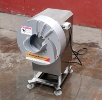 Industriële fruitversnipperaar en -snijmachine voor papaja, wortel, gember, wortelgroenten, lotus, en de behoeften van bakkers; kerncomponent: motor