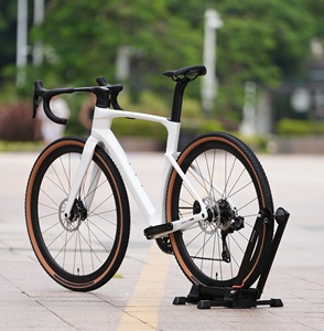 Vélo de gravier TWITTER <span class=keywords><strong>Gravel</strong></span> V3 105/R7170-24 vitesses Di2 sans fil 700C OEM personnalisé avec frein à disque en carbone à vendre, vélo électronique - Product Image 1