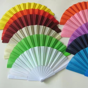 พัดพลาสติกพับได้สีพื้นแบบคลาสสิกขนาด 13 นิ้ว ขายส่ง สำหรับฤดูร้อน เต้นรำ งานฝีมือ สำหรับสุภาพสตรี - Product Image 1