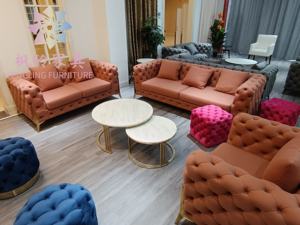 <span class=keywords><strong>Sofa</strong></span> kaki emas gaya Italia, kancing dalam rumbai beludru kulit - Product Image 2