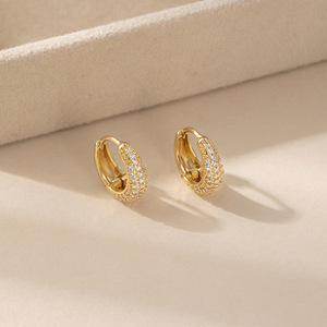 Boucles d'oreilles créoles plaquées or avec micro-incrustations de zircon, forme ovale, bijoux d'anniversaire - Product Image 3