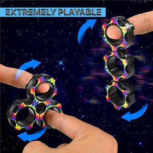 Juego de 5 juguetes antiestrés para adultos, paquete sensorial para el aula y autismo, con cubo giratorio, anillos y controlador - Product Image 4