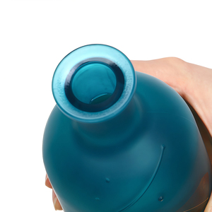 Bouteilles <span class=keywords><strong>de</strong></span> vodka, whisky et <span class=keywords><strong>rhum</strong></span> <span class=keywords><strong>de</strong></span> luxe <span class=keywords><strong>de</strong></span> couleur bleue personnalisées, <span class=keywords><strong>vente</strong></span> chaude, 500 ml, 700 ml, 750 ml, bouteille en verre pour spiritueux <span class=keywords><strong>de</strong></span> qualité supérieure antidérapante - Product Image 2