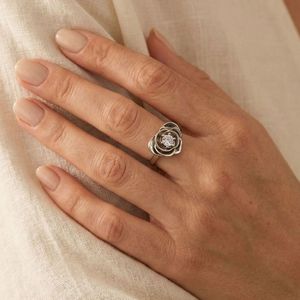 [Hong Kong International Jewellery Show]Romantic Heart-Shaped Rose Petal <b>Statement</b> <b>Ring</b> for Perfect Anniversary - Product Image 4