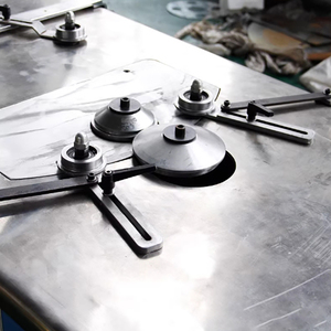 Máquina CNC Hidráulica para Fabricar Codos para Ductos Redondos de Acero Galvanizado de Calibre 20 y Acero Inoxidable de Calibre 26 - Product Image 3
