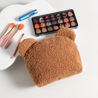 Trousse de Toilette de Voyage Personnalisée en Gros, Sac de Rangement Cosmétique en Peluche Douce Teddy pour Rouge à Lèvres, Trousse de Maquillage pour Femme avec Oreilles d'Ours