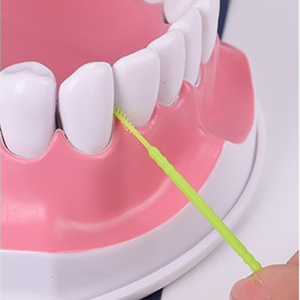 SJ Çift Başlı 50 Adet/Kutu CE Sertifikalı Tıbbi Sınıf PVC/Naylon Diş İpi Ara Diş Temizleyicileri Yan Havalandırmalı - Product Image 1