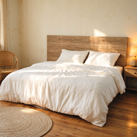 Parure de lit en lin en gros – Lin français 4 pièces uni pour hôtels : 1 housse de couette, 1 drap-housse, 2 taies d'oreiller